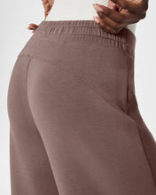 Load image into Gallery viewer, Wide Leg Sweat Pants Spanx