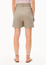 Load image into Gallery viewer, Stripe Kaayua Pleated Short Armed Angels