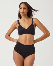 Load image into Gallery viewer, Lightly lined bra Spanx