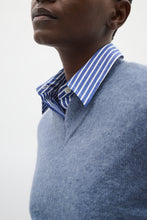 Load image into Gallery viewer, Guni V Neck InWear