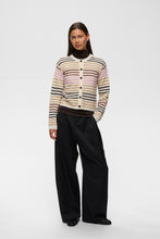 Load image into Gallery viewer, Guna Classic Cardigan InWear