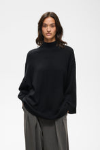 Load image into Gallery viewer, Tally Monika V Neck InWear