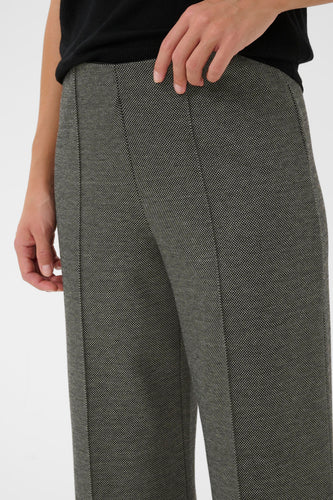 Llisan Pants Part Two