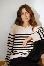 Load image into Gallery viewer, Niaka Pullover Part Two