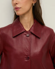 Load image into Gallery viewer, Midi Leather coat Yerse