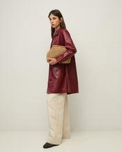 Load image into Gallery viewer, Midi Leather coat Yerse