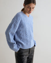 Load image into Gallery viewer, Cable knit Sweater Yerse
