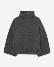 Load image into Gallery viewer, Oversized sweater with turleneck Yerse