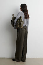Load image into Gallery viewer, Fique Classic Trousers