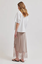 Load image into Gallery viewer, Wila Skirt Second Female