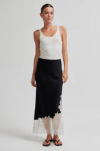 Load image into Gallery viewer, Wila Skirt Second Female