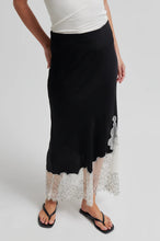 Load image into Gallery viewer, Wila Skirt Second Female