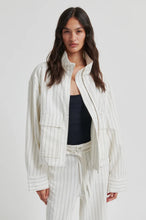 Load image into Gallery viewer, Ciliss Jacket Second Female