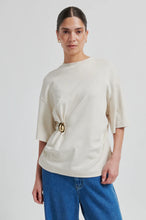 Load image into Gallery viewer, Enora Brooch Tee Second Female