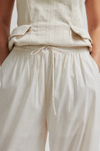 Load image into Gallery viewer, Avida Trousers Second Female