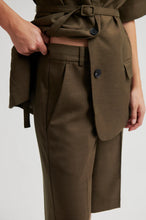 Load image into Gallery viewer, Sharo long Shorts Second female