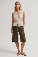 Load image into Gallery viewer, Sharo long Shorts Second female