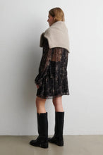 Load image into Gallery viewer, Paislia Frill Blouse Second Female