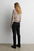 Load image into Gallery viewer, Longo Knit LS collar Second Female