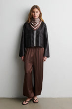 Load image into Gallery viewer, Isora Monogram Scarf Second Female