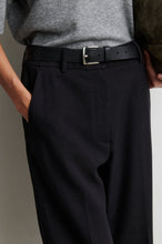 Load image into Gallery viewer, Lullu Leather Belt Second Female