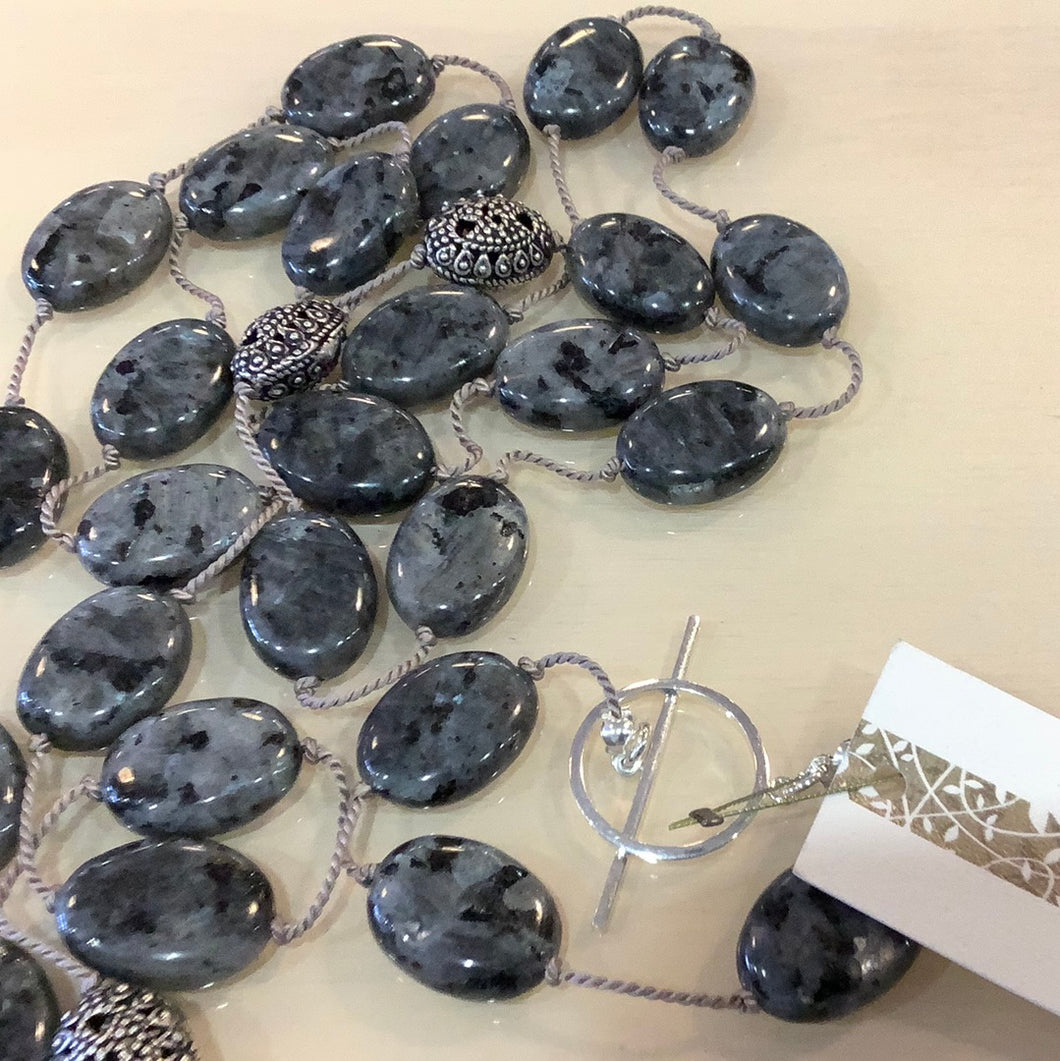 N47 Karen Télio Necklace