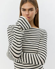 Load image into Gallery viewer, Cecesw Boat Neck Sofie Schnoor