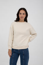 Load image into Gallery viewer, Enmore Sweater Mus &amp; Bombon