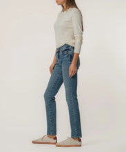 Load image into Gallery viewer, Catherine Boyfriend Enigmatic Kut from the Kloth