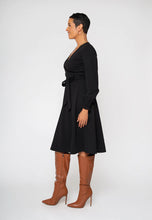 Load image into Gallery viewer, Perfect wrap Dress Leota
