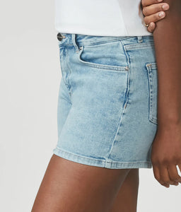Liana Shorts Lola Jeans