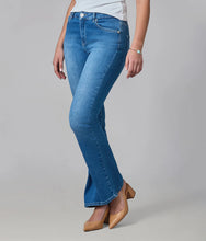 Load image into Gallery viewer, Billie Lola Jeans