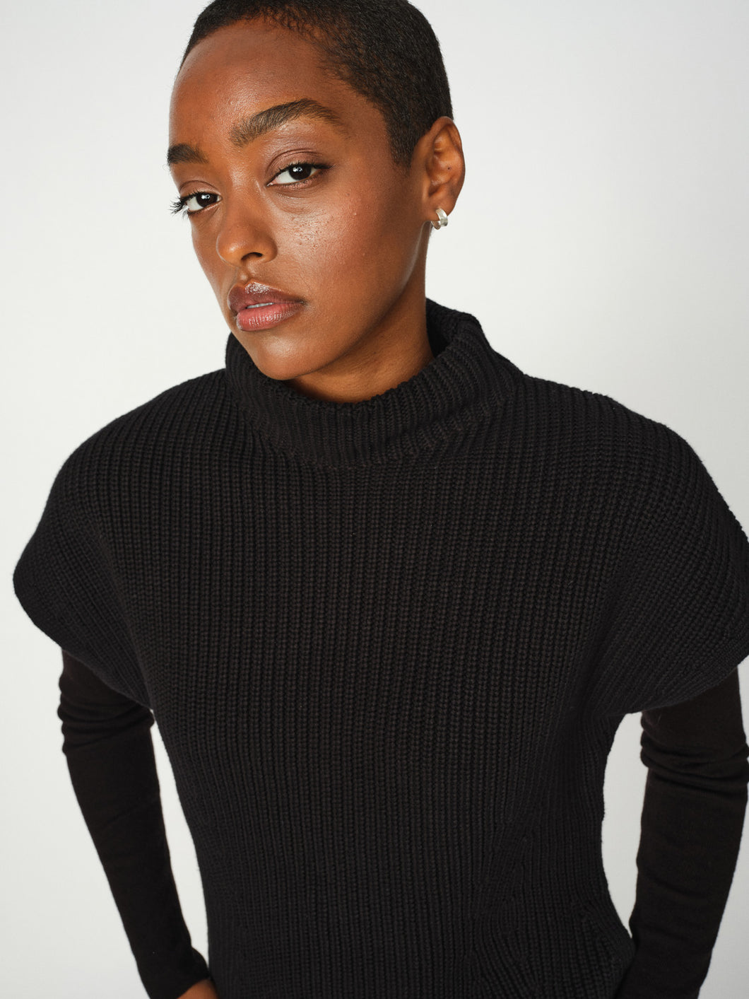 Biola Bine Knet Vest Mos Mosh