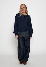 Load image into Gallery viewer, Sigrid knit pullover Minus