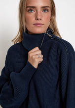 Load image into Gallery viewer, Sigrid knit pullover Minus
