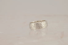 Load image into Gallery viewer, Tapestry Ring Karyn Chopik
