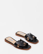 Load image into Gallery viewer, Hadyn Slide Steve Madden