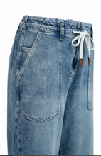 Load image into Gallery viewer, Loose fit worker Yaya the Brand