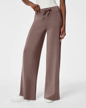 Load image into Gallery viewer, Wide Leg Sweat Pants Spanx