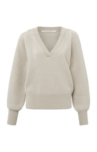 Load image into Gallery viewer, V-neck chenille sweater Is Yaya the brand