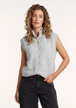 Load image into Gallery viewer, Emy sleeveless vest Circle of Trust