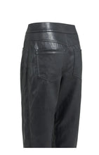 Load image into Gallery viewer, Faux leather carrot pants Yaya  the Brand