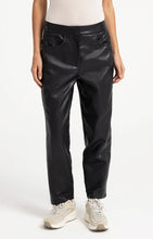 Load image into Gallery viewer, Faux leather carrot pants Yaya  the Brand