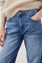 Load image into Gallery viewer, Hela Jeans