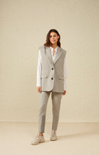 Load image into Gallery viewer, Sleeveless blazer with padded shoulder