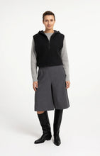 Load image into Gallery viewer, Sleeveless sweater with Jersey Yaya the Brand