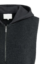 Load image into Gallery viewer, Sleeveless sweater with Jersey Yaya the Brand