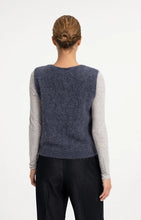 Load image into Gallery viewer, Sleeveless sweater Yaya the Brand