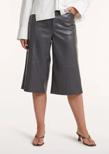 Load image into Gallery viewer, Terri Long Shorts Circle of Trust