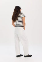 Load image into Gallery viewer, Villa pantdrawstring barrel pant Jeans Daze